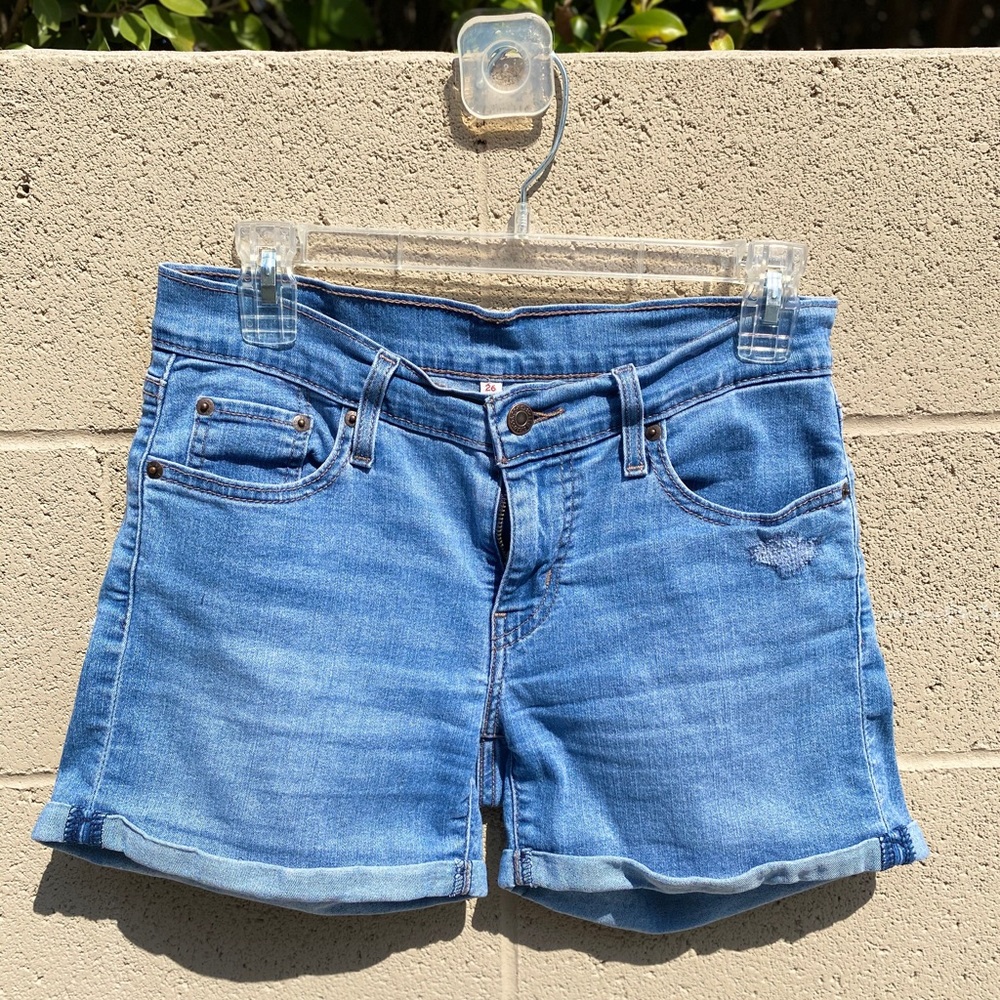 LEVIS LIGHT WASH SHORTS - Picture 2 of 5